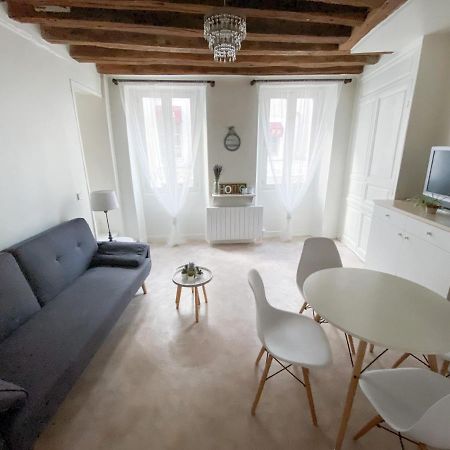 Cosy Apartment In The Heart Of Fontainebleau Extérieur photo